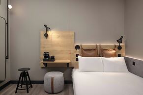 Moxy London Piccadilly Circus