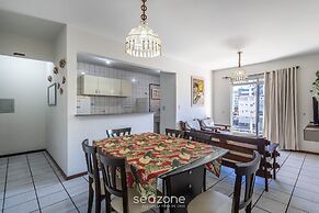 2BR apt 180m Beach BBQ & Garage Eru032