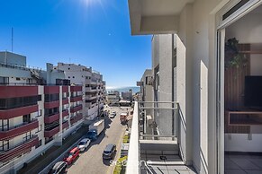 2BR apt 180m Beach BBQ & Garage Eru032