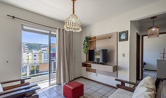 2BR apt 180m Beach BBQ & Garage Eru032