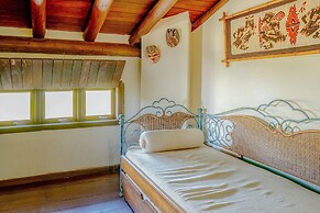 Beautiful Rustic House w/ Pool in Garopaba Egf000