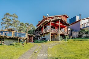 Beautiful Rustic House w/ Pool in Garopaba Egf000