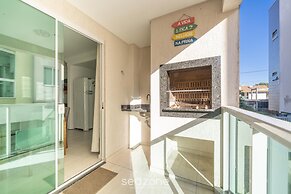 2-bed Apt w/ BBQ - Downtown Bombinhas Caa103