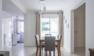 2-bed Apt w/ BBQ - Downtown Bombinhas Caa103