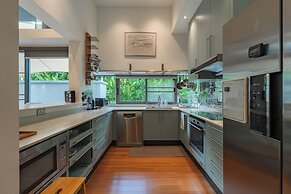FullyLoadedModernVillaPrimeLocation V146