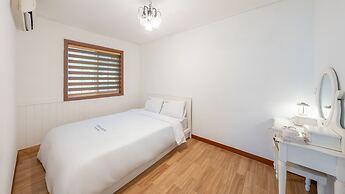 Evergreen Pet-friendly Pension, Taean