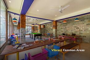 goSTOPS PLUS Kasol Manikaran Road, Bar and Hostel