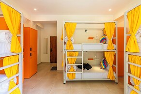 goSTOPS PLUS Kasol Manikaran Road, Bar and Hostel