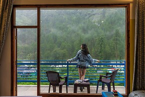 goSTOPS PLUS Kasol Manikaran Road, Bar and Hostel