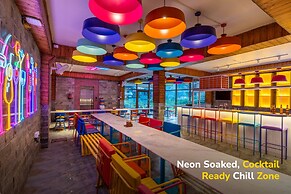 goSTOPS PLUS Kasol Manikaran Road, Bar and Hostel