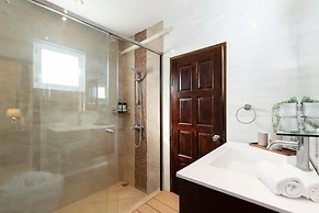 BestViewHot Tub pool Great Location v132