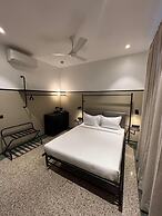 Wellesley Hotel