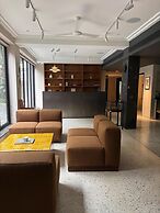 Wellesley Hotel