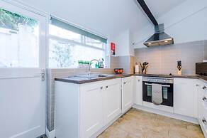 64 Handbridge