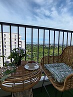 Studio w Pool, Mountain & City View Mactan Airport