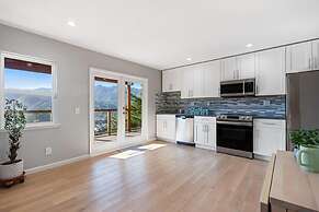 @ Marbella Lane - Chic Abode W/mountain Skyline