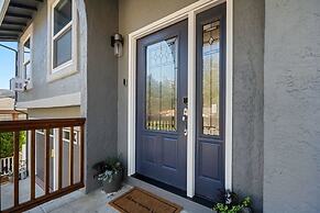 @ Marbella Lane - Chic Abode W/mountain Skyline