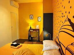 LH 51 Neapolitan Rooms