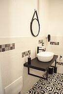 LH 51 Neapolitan Rooms