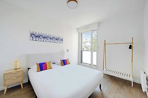 Charming Apartment - 2br-4p- Balcony- Malakoff