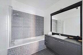 Charming Apartment - 2br-4p- Balcony- Malakoff
