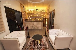 Crystalem Luxury Hotel