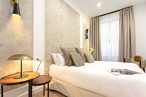 Exclusive Apartment in City Center. Capiteles