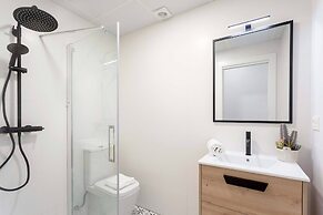 Exclusive Apartment in City Center. Capiteles