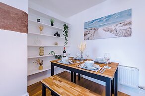 62 Handbridge