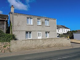 28 Guildford Road