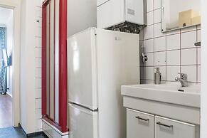 Lovely 2BR Apt Near Downtown