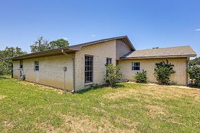 3 Mi to Dtwn! Group-friendly Getaway in Temple