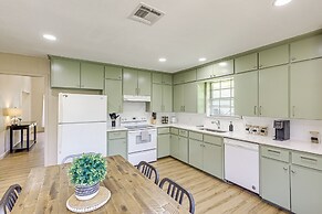 3 Mi to Dtwn! Group-friendly Getaway in Temple