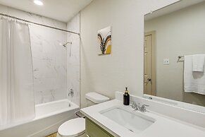 3 Mi to Dtwn! Group-friendly Getaway in Temple