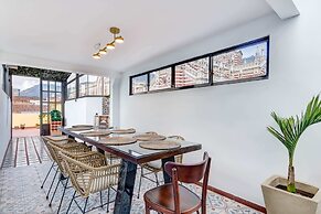 Chic 4BR Getaway in Vibrant La Candelaria
