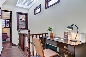 Chic 4BR Getaway in Vibrant La Candelaria