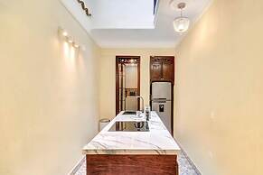 Chic 4BR Getaway in Vibrant La Candelaria
