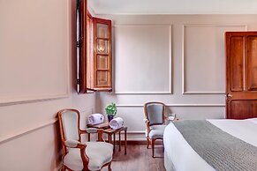 Chic 4BR Getaway in Vibrant La Candelaria