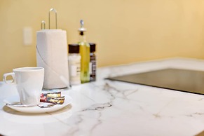 Chic 4BR Getaway in Vibrant La Candelaria