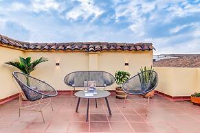 Chic 4BR Getaway in Vibrant La Candelaria