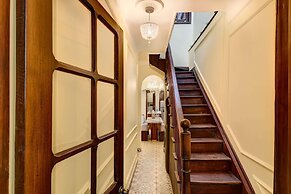 Chic 4BR Getaway in Vibrant La Candelaria