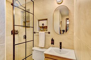 Chic 4BR Getaway in Vibrant La Candelaria