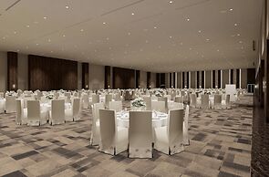 Trendy Perge Resort & Suites