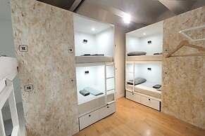 Modular Dreams Hostel