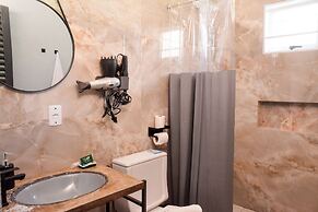 Casa com Garagem e Churrasqueira em Tima Regi o
