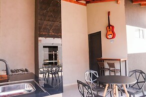 Casa com Garagem e Churrasqueira em Tima Regi o