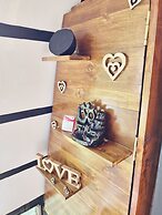 Lakeside Glamping With View, Fire Pit & Hammock