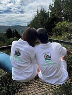 Lakeside Glamping With View, Fire Pit & Hammock