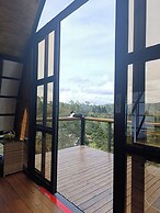 Lakeside Glamping With View, Fire Pit & Hammock