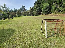 Lakeside Glamping With View, Fire Pit & Hammock